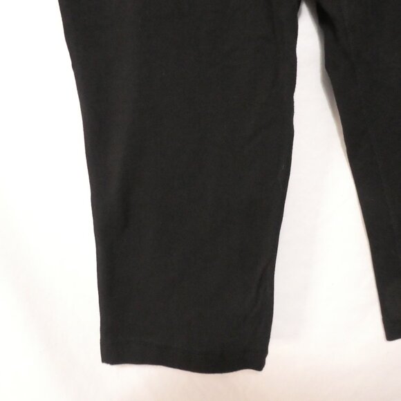 ATHLETIC WORKS - Fitted Crop | XL - extra large | Black Cropped Leggings - Picture 6 of 12